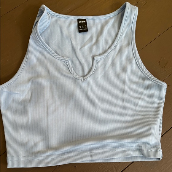 sage green cut out top - Picture 1 of 2
